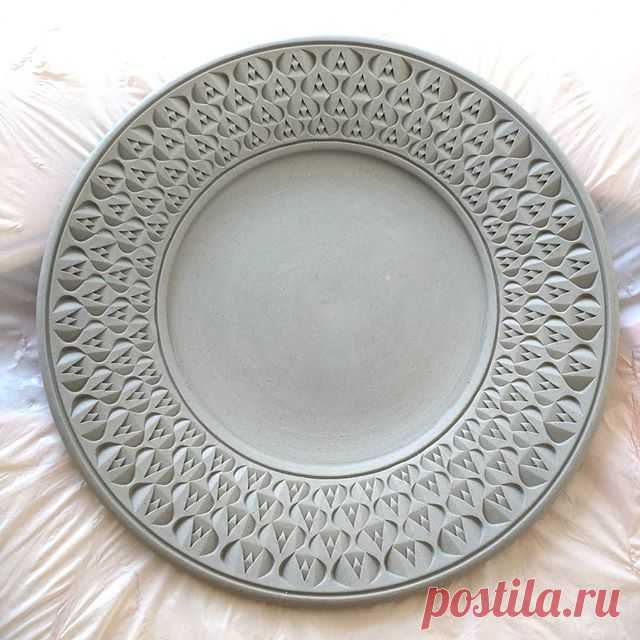 500+ individually placed indentations by eye and hand later......:)) #pottersofinstagram 
love_ceramic #craftsman #folkpottery  #noticingceramics #georgiesceramics #mugshotmonday #madeinaskutt #patterndesign #plates #centralcaliforniacoast #pottery #pottershands #design #snowflake  #claystudio  #instapottery #ceramicart #surfacepattern #basketry #madeinslo #slomade #pottery_lovers #textures #handwoven #handcraft #slolife #pottery_videos #mandala 
#howiamaco #shareslo