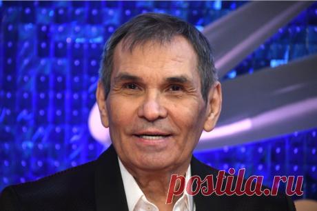 Бари Алибасов опроверг сообщения об обнаружении у него опухоли. Он заявил, что ему приписывают заболевание на протяжении 30 лет.