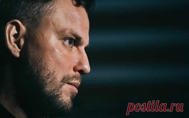 Bloomberg узнал о недовольстве силовиков «независимостью» главы Group-IB. Стремление Сачкова вывести бизнес за границу вызвало подозрения, что он «слишком независимый», утверждают собеседники Bloomberg. В компании не раз говорили о планах провести IPO. Сачков уточнял, что это будет зарубежная биржа