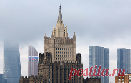 МИД РФ: лишение России места в Исполнительном совете ОЗХО - &quot;избирательная экзекуция&quot;. В ведомстве отметили, что Москва продолжит вместе с партнерами и единомышленниками играть активную роль на площадке Организации по запрещению химического оружия