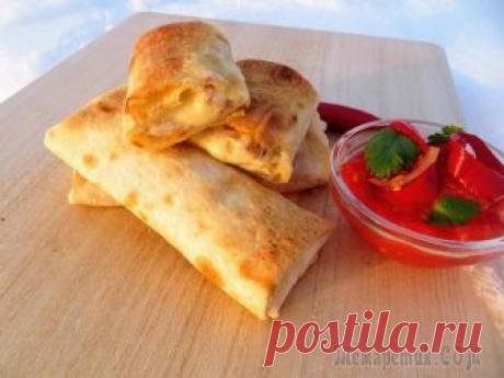 Мексиканские пирожки за 15 минут Чимичанги- мексиканские пирожки! Очень быстрый и вкусный рецепт! Начинка очень вкусная, сыр и мясо и конечно же острый перец! Жгучая вкуснота, рекомендую! Все что нужно подготовить заранее, это отвар...