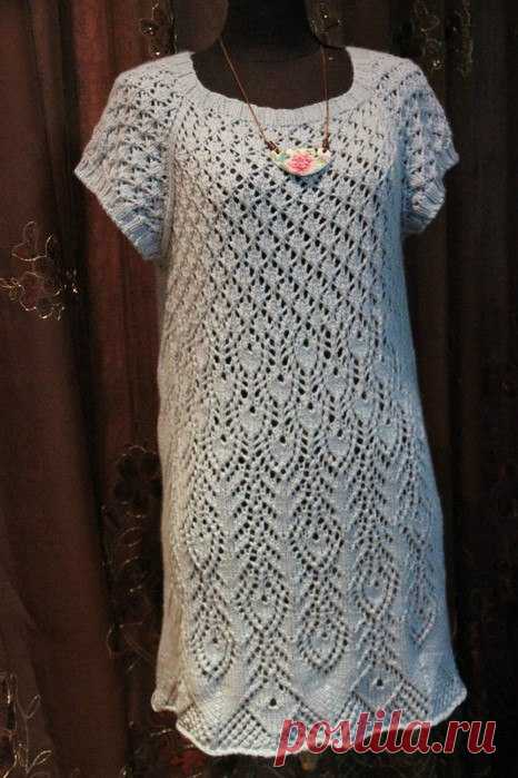Платье с ажурным узором спицами. The dress with openwork pattern spokes |