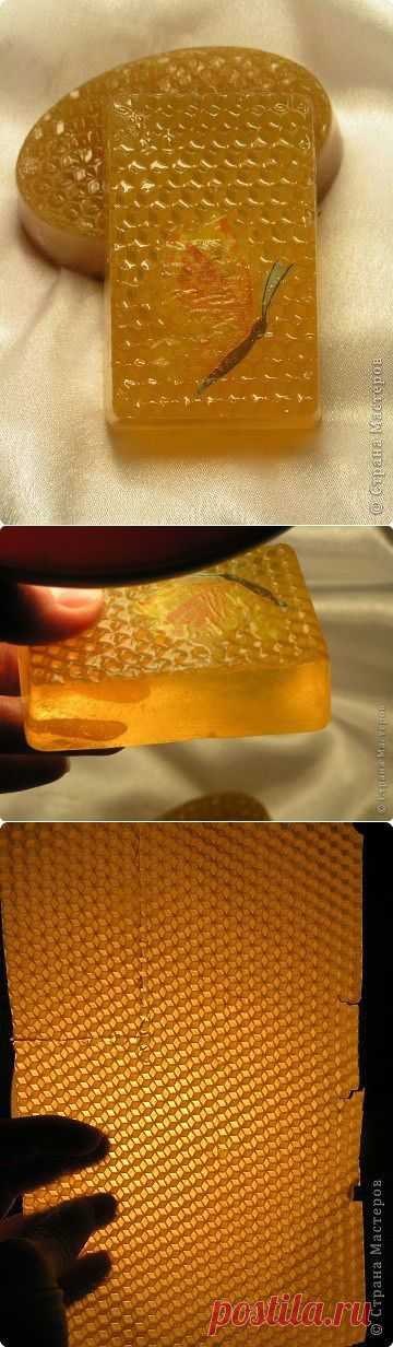 Мыло медовое массажное с вощиной