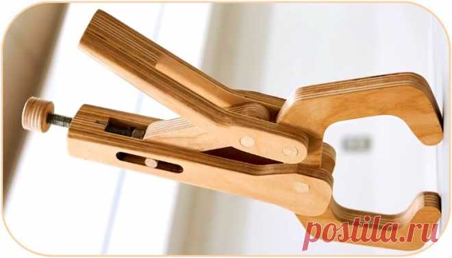 Гейферный захват своими руками + чертеж Здравствуйте, уважаемые читатели и самоделкины!Наверняка каждый из Вас отлично знает, что незаменимыми помощниками даже в небольшой домашней мастерской являются струбцины. Их существует множество разновидностей. Один из вариантов быстрозажимных струбцин — это так называемый гейферный захват.Чаще