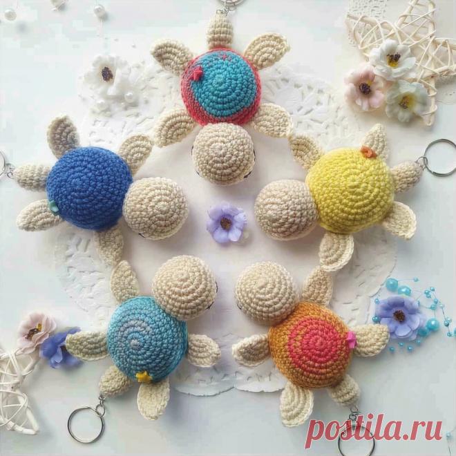 СХЕМА вязания брелока черепашки амигуруми #схемыамигуруми #амигуруми #вязаныеигрушки #вязанаячерепаха #черепахакрючком #amigurumi #amigurumipattern #amigurumitoy #amigurumiturtle #crochetturtle