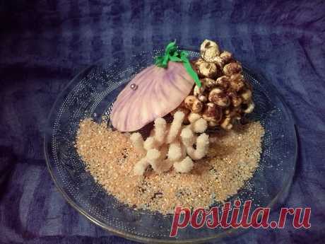 Десерт &quot;Морской берег&quot; -- шоколад, попкорн.