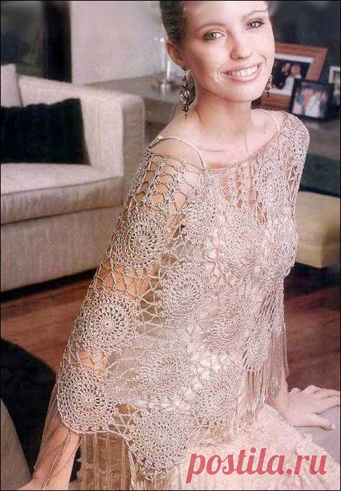 Кружевное пончо из мотивов.