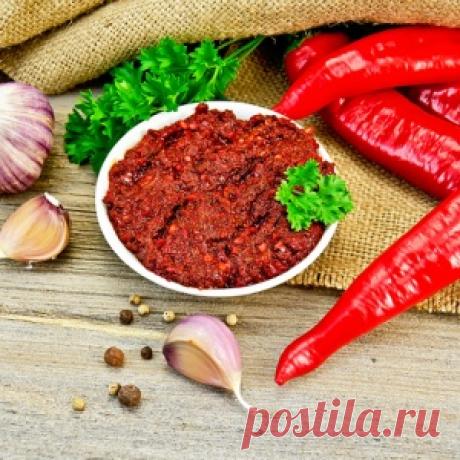 Настоящая грузинская аджика: рецепт обжигающего соуса