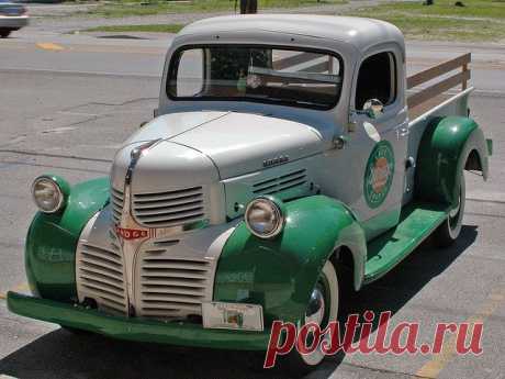Restored vintage pickup truck |авто