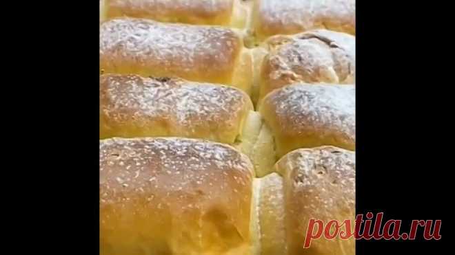 Булочки с начинкой из корицы с сахаром  Очень вкусные и мягкие, а ромат какой

 Ингредиенты:
250 мл молока тёплой- 11 г сухих дрожжей
60 г слив масло растопить
Показать ещё
