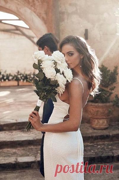 Обзор тренда: простой букет роз в качестве букета невесты 🌹 #weddywood_опрос