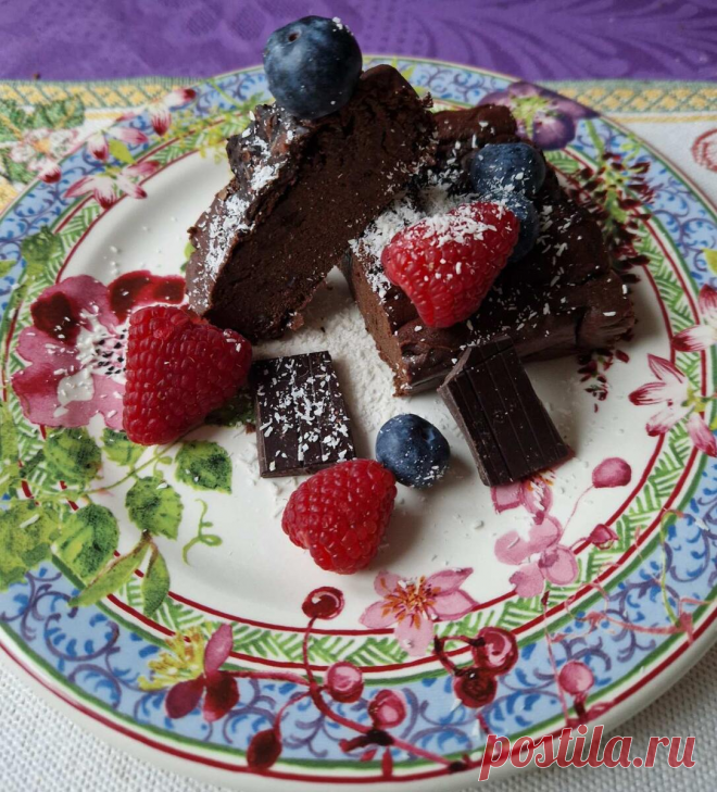 4 правильных десерта для новогодних каникул: брауни, творожный рулет, творожная запеканка и шоколадный пирог | Nice&Easy | Дзен