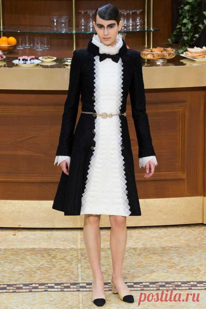Коллекция CHANEL осень-зима 2015/2016 Париж