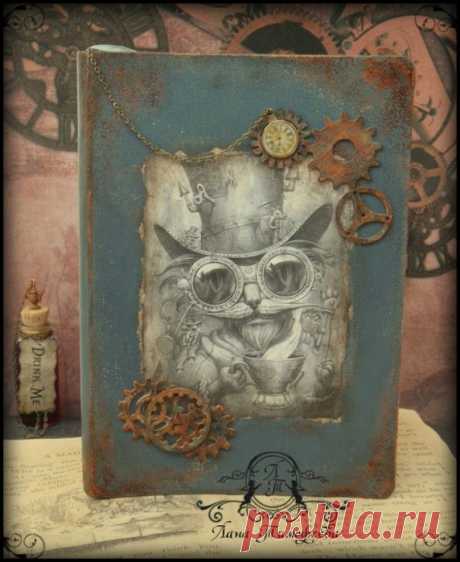 Блокнот в стиле Стимпанк &quot;Безумное чаепитие&quot;, Имитация ржавчины акриловыми красками.