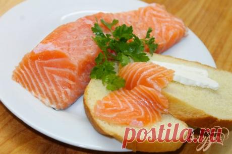 Засолка семги с кинзой и базиликом 
ihajse(4.47)
Засолка семги с кинзой и базиликом. Хочу поделиться с вами рецептом приготовления слабосоленой семги с легкими нотками базилика, кинзы и лимона. Очень вкусно.
Ингредиенты -Семга250 гр. С…