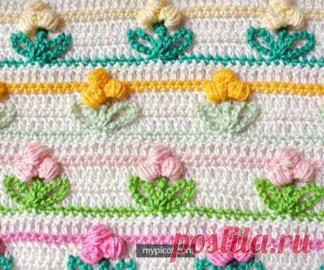 Flower patterns and shapes are quite a classic, but sometimes also a trend. They are used in homeware, fashion and every other area you can think of. The