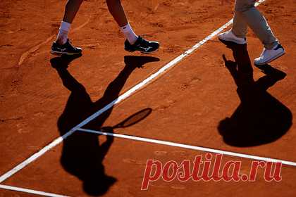 Российских теннисистов исключили из состава участников Кубка Дэвиса в 2022 году. Российских теннисистов исключили из состава участников Кубка Дэвиса и Кубка Билли Джин Кинг в 2022 году. Мужскую сборную на Кубке Дэвиса заменят сербы. В женском турнире вместо россиянок выступит команда Австралии. В 2021 году российские теннисисты выиграли оба турнира.