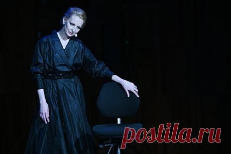 Илзе Лиепа отреагировала на угрозы литовских властей и призналась России в любви. Народная артистка России, балерина Большого театра Илзе Лиепа, которая подверглась волне критики в Литве из-за ее высказываний в поддержку Москвы на фоне боевых действий на Украине, призналась в любви к России. «Я считаю, что сейчас время, когда нельзя молчать», — сказала она.