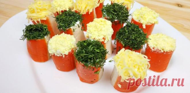 Необычная закуска из обычных крабовых палочек, которую я готовлю на каждый Новый год (трачу не более 15 минут и вкусно очень)