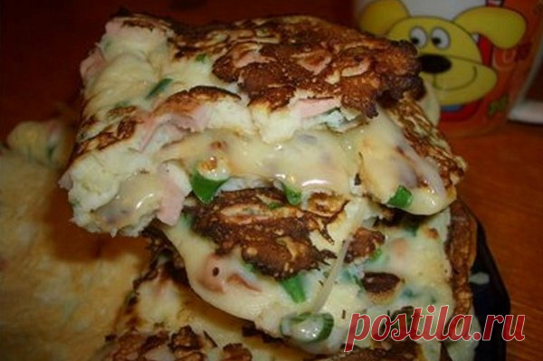 Быстрая лепешка с сыром и сарделькой