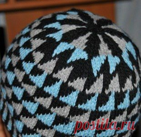 Уютная шапочка с жаккардовым узором