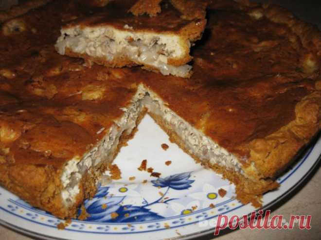 Вкуснючий пирог с рыбной консервой.