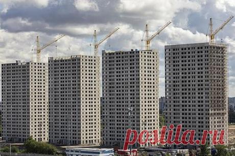 В России предложили субсидировать страховку для двух категорий ипотечников. В России могут начать субсидировать страховку жизни и здоровья для ипотечников старше 50 лет и заемщиков с ограниченными возможностями. С предложением снизить стоимость страхового полиса для двух категории граждан к правительству и Центробанку обратилась федеральная компания «Этажи».