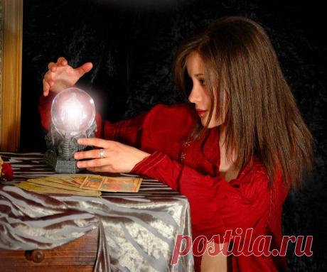 Как найти гадалку: гадалка сильная и проверенная? Гадалки и ясновидящие России. Экстрасенсы онлайн по телефону 100% Хорошие гадалки, Опытные экстрасенсы Гадалки, Экстрасенсы и Ясновидящие в России. Экстрасенсы онлайн, гадалки, тарологи. Консультации по телефону и чате. Позвонить или написать, чтобы задать