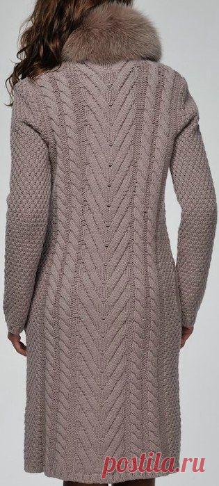 BLUMARINE ПАЛЬТО ВЯЗАНОЕ С МЕХОМ ЛИСЫ