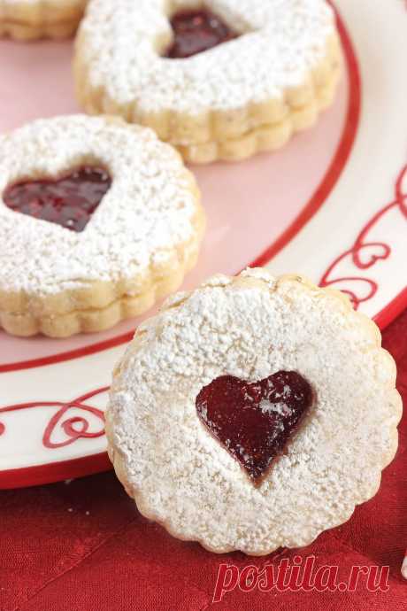 Приготовление пищи на передний план: Linzer терпкий Cookies
