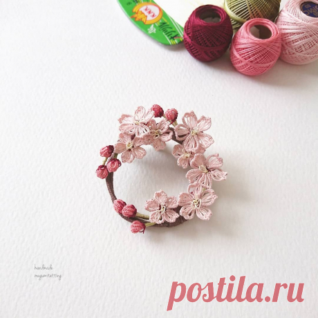 Photo by megu on February 03, 2021. May be an image of flower and text that says 'handmade megumitatting A'.