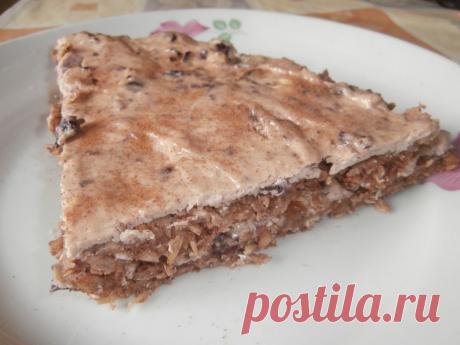 Вкусный диетический торт с клубникой, творогом и овсянкой
Такой низкокалорийный торт без сахара и муки на основе творога и овсянки порадует тех любителей выпечки, которые сидят на диете или следят за своей фигурой.