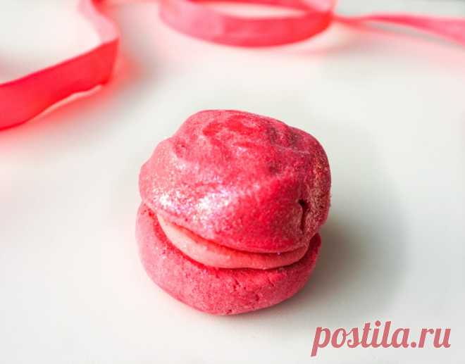 REVIEW | LUSH Rose Jam Bubbleroon | The Makeup Dummy