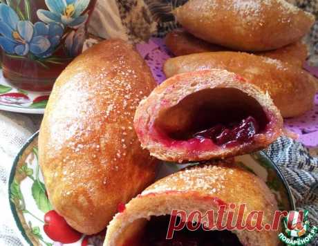 Цельнозерновые духовые пирожки с черешней – кулинарный рецепт