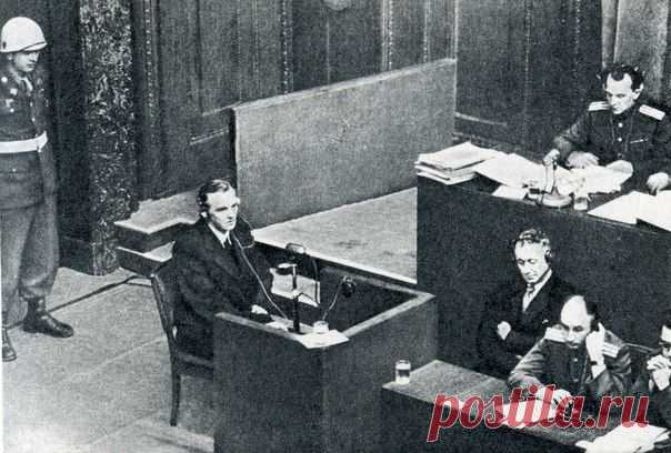 30 января 1943 г. в плен сдался фельдмаршал Паулюс. Первый пошёл! / История цивилизаций!