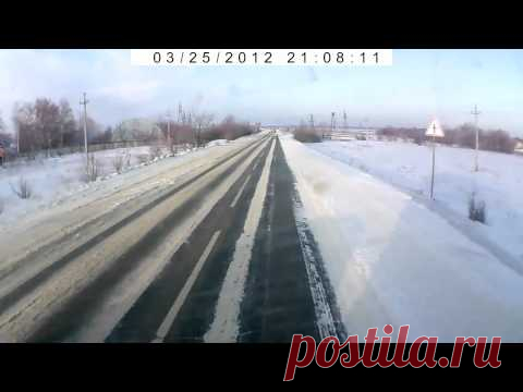 Зимний треш: о заносах наглядно - Автообзор || «Третий мах не ловится», – говорят автогонщики про занос, а сотрудники ГИБДД обычно пишут «не справился с управлением», возлагая на «заносчивого» водителя всю ответственность. Занос, как пожар, всегда застает врасплох..."