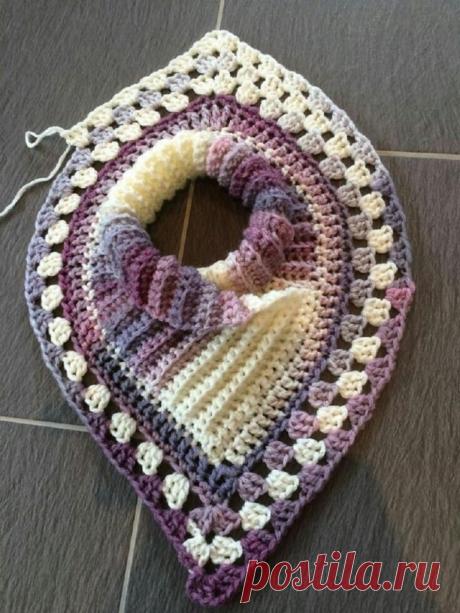 un col châle au crochet pour cet hiver | La Grenouille Tricote