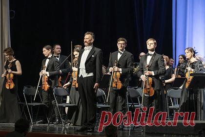 Тюменский филармонический оркестр сыграет известные песни из мультфильмов. В Тюменской филармонии 25 декабря пройдет два концерта «Новогодняя Мультсимфония» с композициями из мультфильмов. Первый концерт состоится в 12:00, второй — в 18:00. Талисманом концерта станет Микки Маус, персонаж мультфильмов студии Disney. Организаторы считают, что концерт позволит детям прикоснуться к культуре.