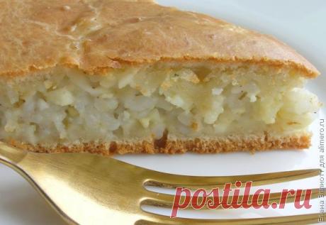 Пирог с рисом и яйцом.