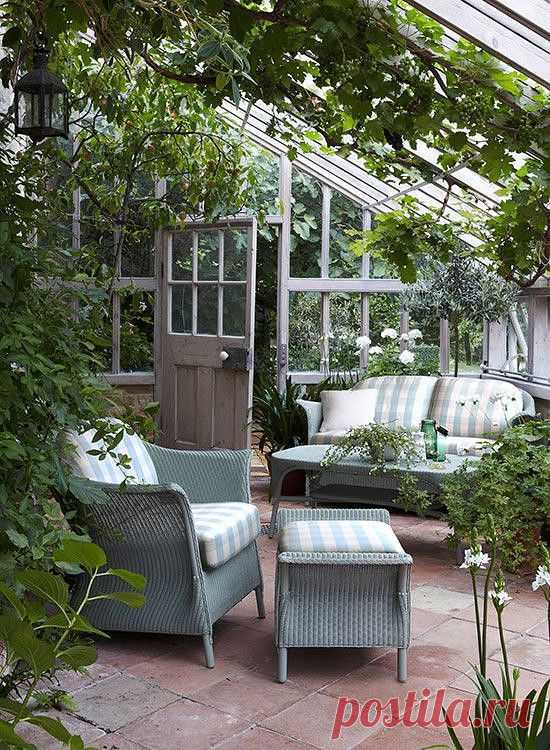 АЛЕКСАНДР ВАСИЛЬЕВ&ДРУЗЬЯ
Анна Томилина (Гордеева )