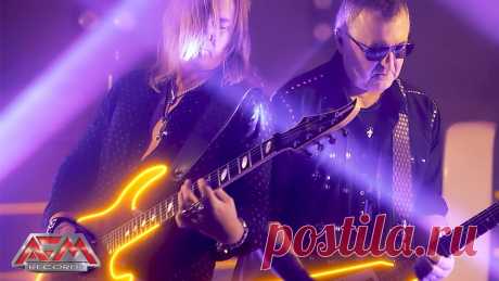 BONFIRE - Rock'n'Roll Survivors (2020) // Official Music Video // AFM Records Taken from the album "Fistful Of Fire" out 03.04.2020 Order & Stream: https://fanlink.to/FistfulOfFire BONFIRE - Rock'n'Roll Survivors (2020) // Official Mus...