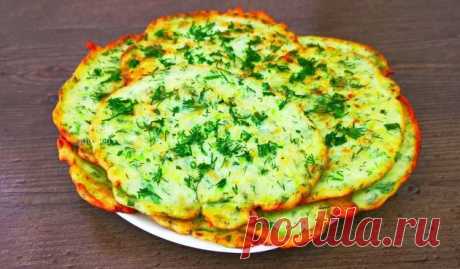 Сейчас кабачки уже подешевели и я покупаю их чаще: готовлю вкусные кабачковые блинчики на кефире. Минимум затрат и времени | MEREL KITCHEN Пульс Mail.ru