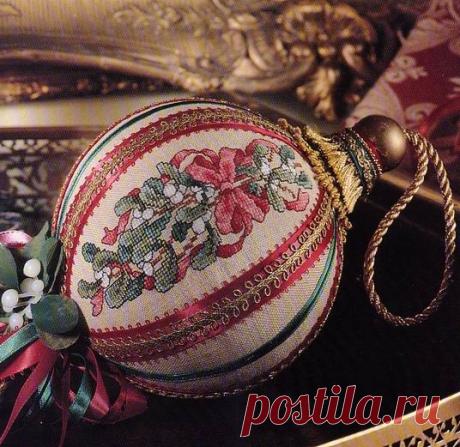 - Вышитые игрушки -