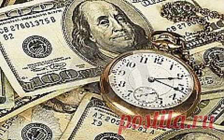 Деньги. Это очевидно. В нашем обществе деньги - это необходимость. Сколько денег вам необходимо? Это зависит от того, что вы хотите и насколько высоко себя оцениваете.

Для меня лично деньги - это инструмент, который позволяет мне свободно существовать в мире и выполнять то, о чем я мечтаю - а у меня есть грандиозные планы! Поэтому мне нужно иметь достаточно денег, чтобы получить финансовую свободу и быть, кем я хочу, делать и иметь все, что хочу.