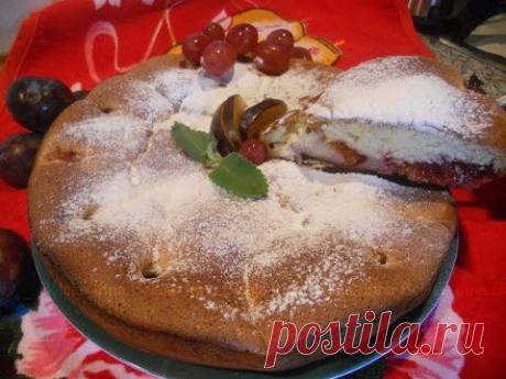 Шарлотка со сливами, простые рецепты