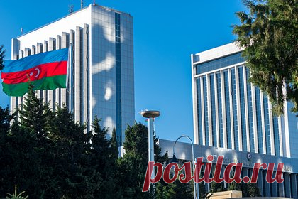В Баку призвали западных азербайджанцев возвращаться в Армению. Милли Меджлис (парламент) Азербайджана принял заявление о возвращении азербайджанцев на исторические земли, в том числе на территорию Армении. В заявлении утверждается, что возвращение западных азербайджанцев на территорию нынешней Армении способствует заключению мирного договора между странами.