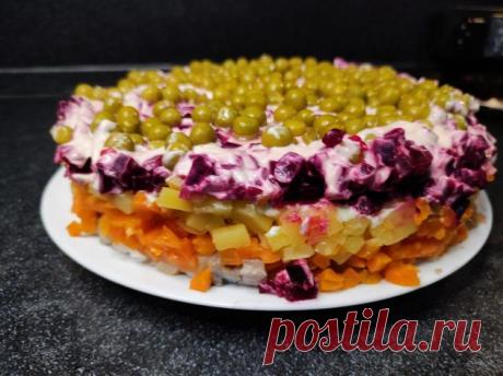 Стандартный рецепт селедки под шубой, плюс один ингредиент, который прекрасно дополняет этот салат | Вкусные рецепты Елены Николаевой | Пульс Mail.ru