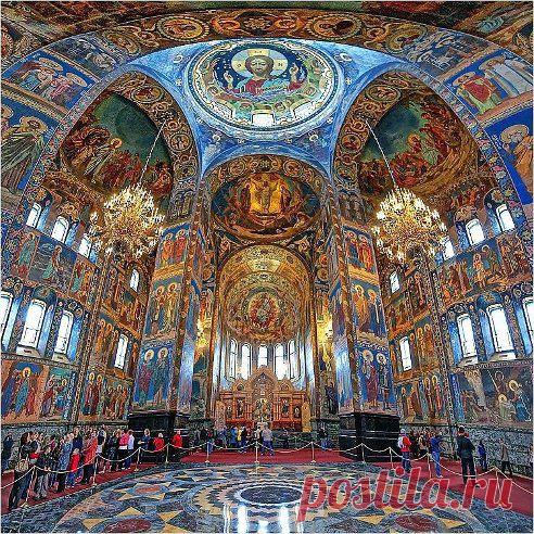 Красота Божественная!!!!!!
Валентина Абрамова

Это Храм Спаса на Крови в Санкт-Петербурге...!!!