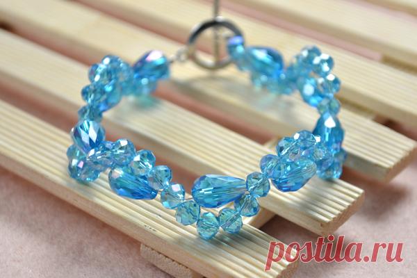 Simple Beaded Bracelet Patterns - How to Make a Crystal Beaded Bracelet with a Toggle Clasp - Pandahall.com