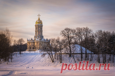 Храм Зна́мения Пресвятой Богородицы в Дубровицах, Подмосковье. Снимала Алена Устинович: nat-geo.ru/community/user/227529